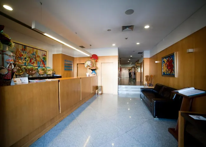 巴格拉酒店 巴塞卢什