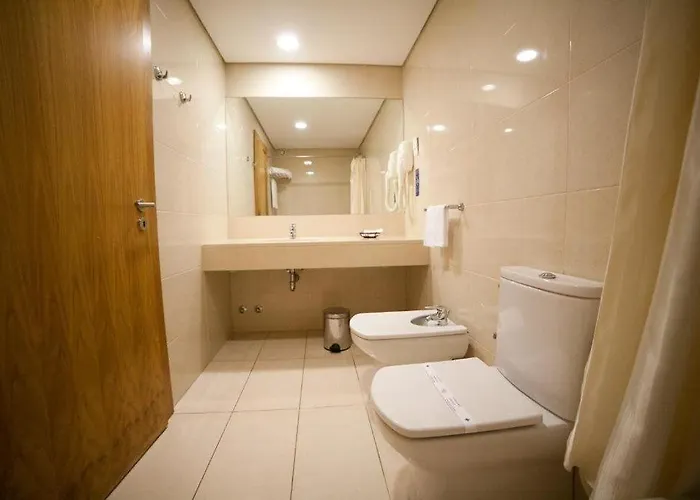 巴格拉酒店 巴塞卢什